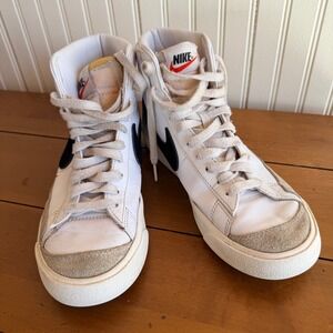 Nike Blazers Women's Size 8 Mid '77 High-top Sneakers Shoes Black/White